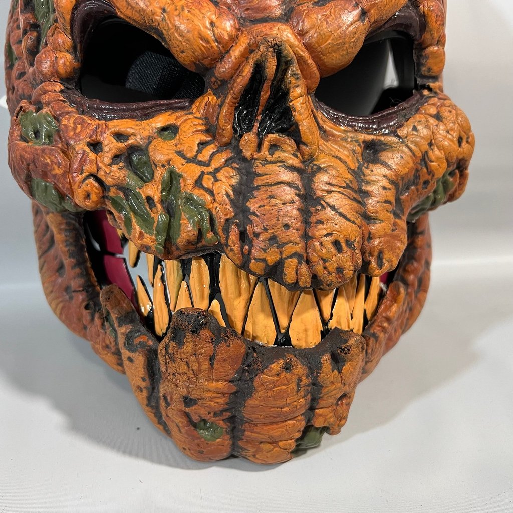 Spooky Animated Halloween Mask