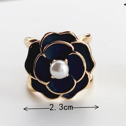 Elegant Floral Scarf Clip