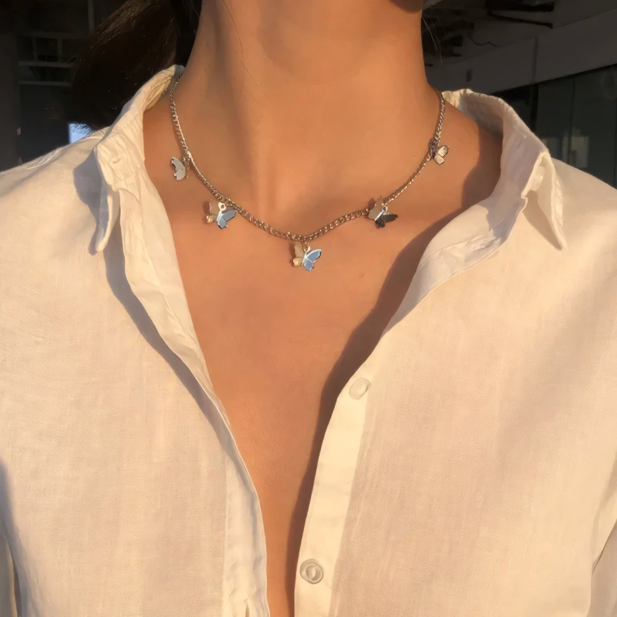 Delicate Floral Pendant Choker Necklace