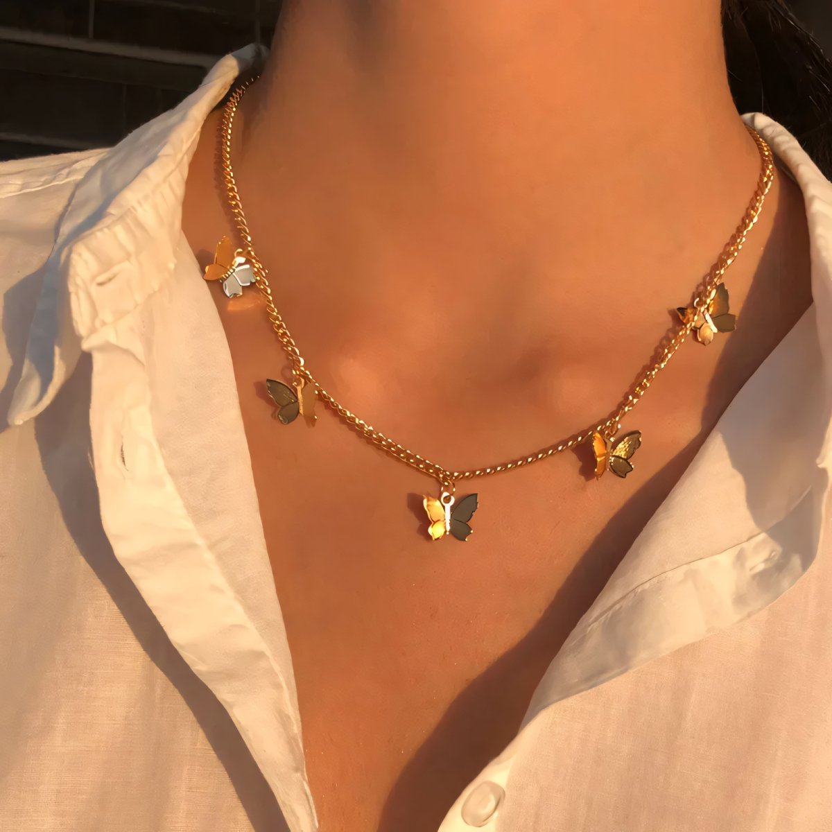 Delicate Floral Pendant Choker Necklace