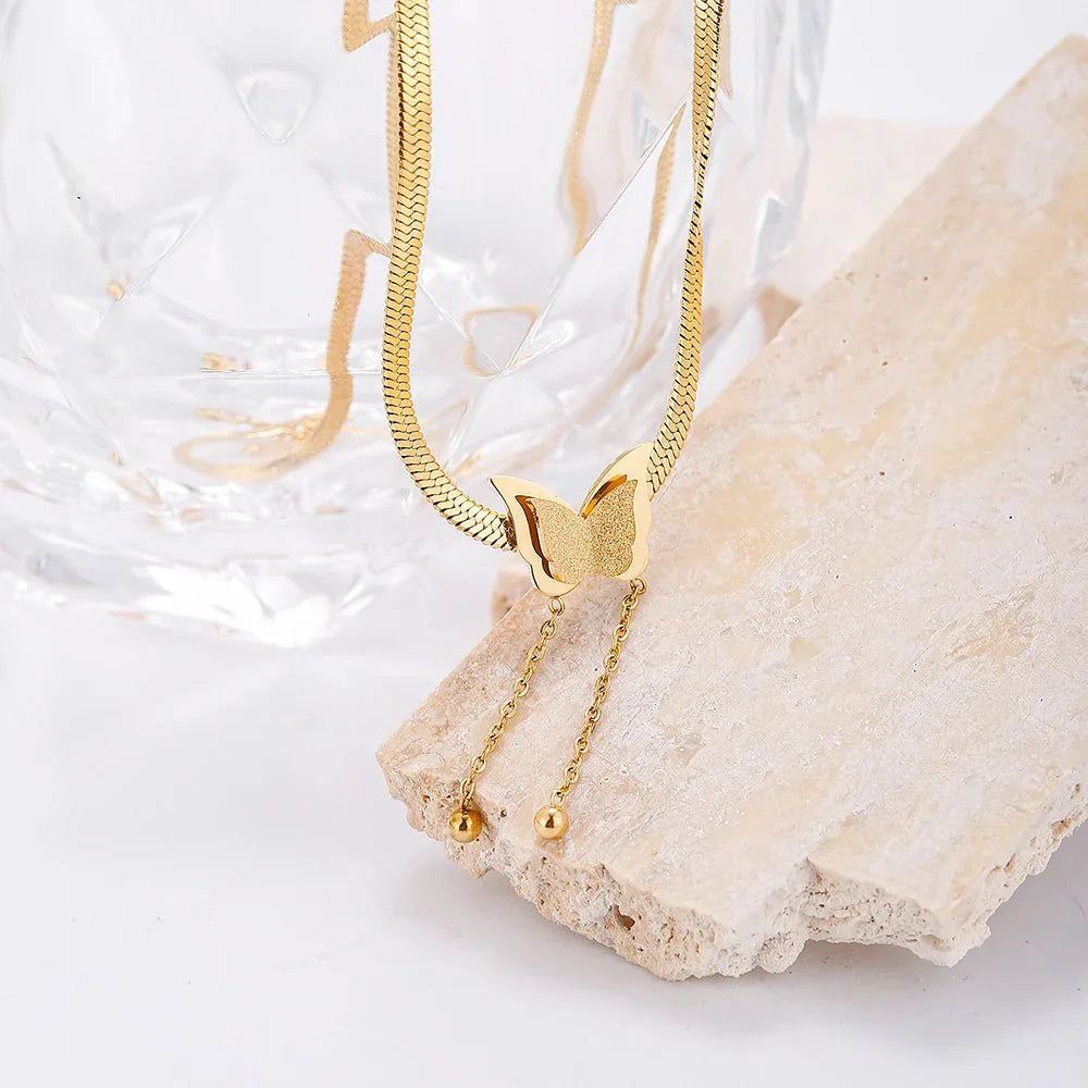 Delicate Floral Drop Pendant Necklace