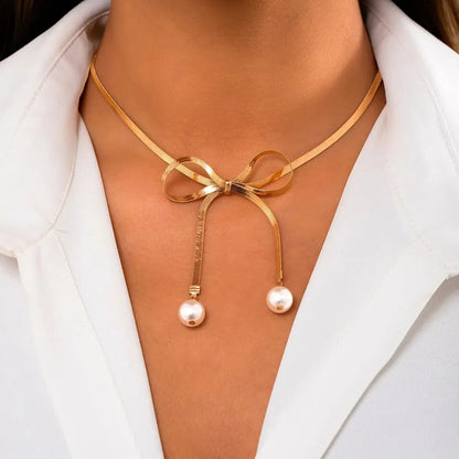 Delicate Patterned Pearl Bow Necklace - Fesara