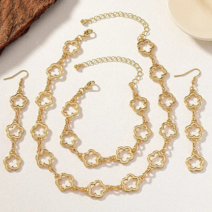 Delicate Floral Choker Necklace Set