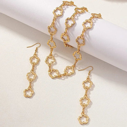 Delicate Floral Choker Necklace Set