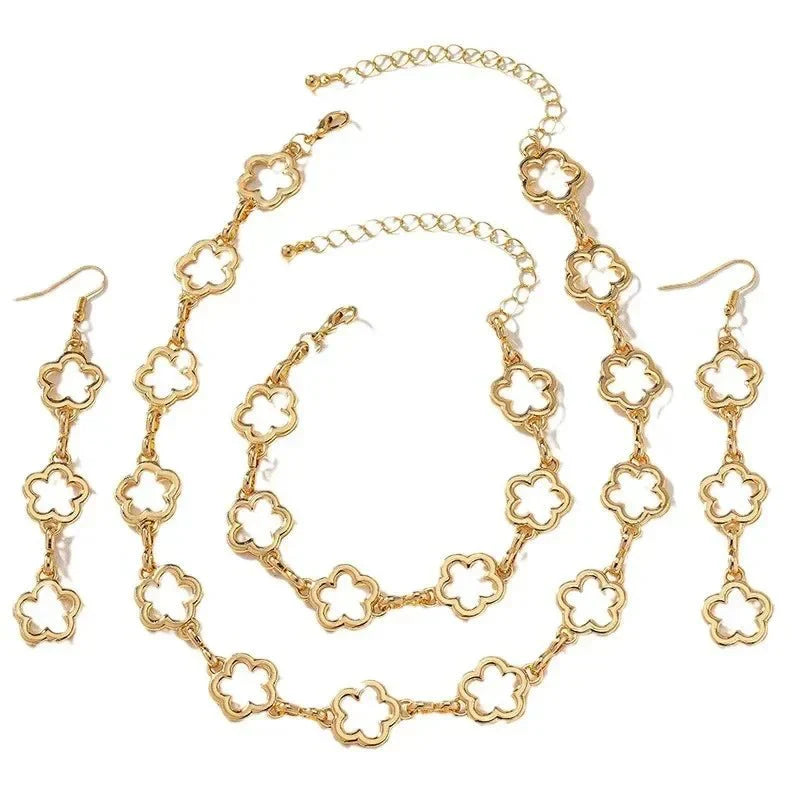 Delicate Floral Choker Necklace Set