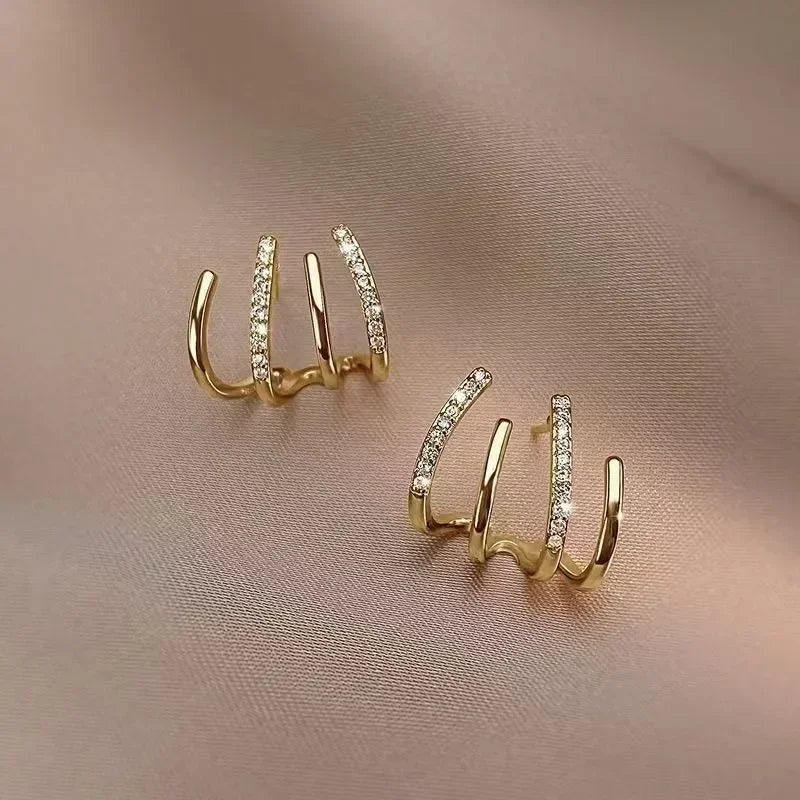 Sparkly Dainty Claw Hug Earrings