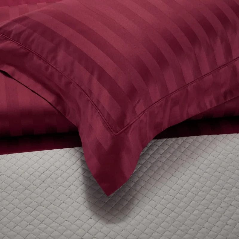 Luxurious Red Cotton Bedding Set