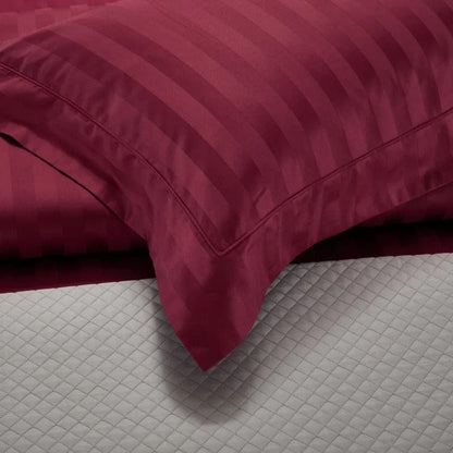 Luxurious Red Cotton Bedding Set