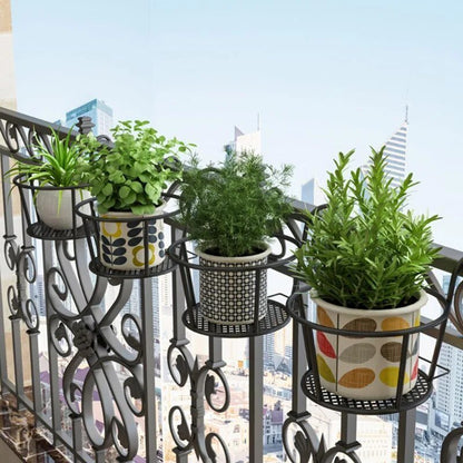 Beautiful Outdoor Hanging Plant Decor