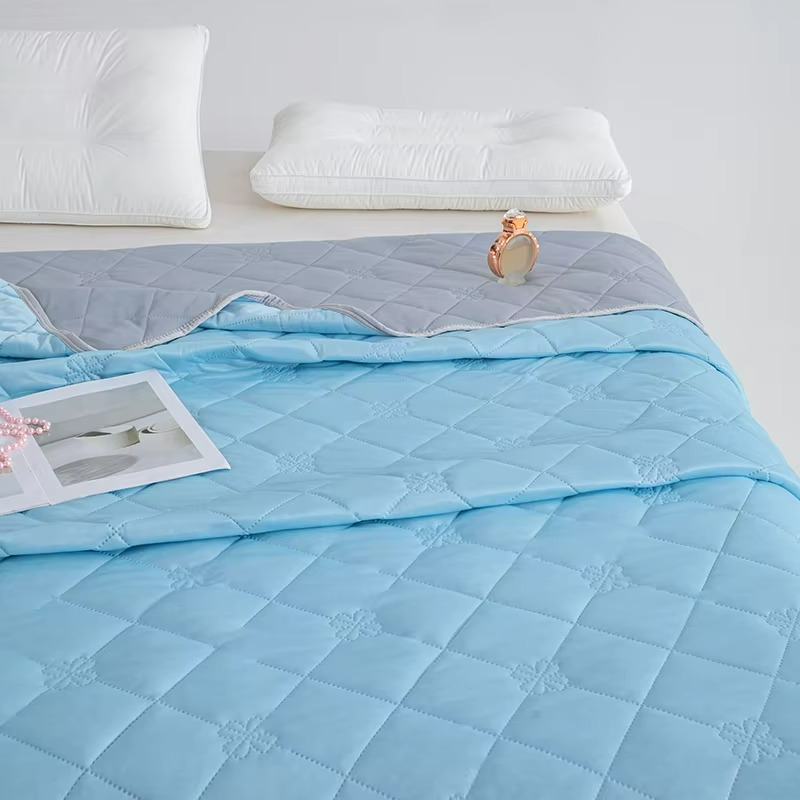 Breathable Cooling Summer Blanket