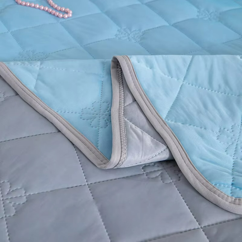 Breathable Cooling Summer Blanket
