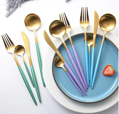 Elegant 24-Piece Silverware Set for Fine Dining