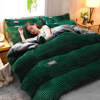 Plush Fleece Blanket for Warm and Comfy Bedding