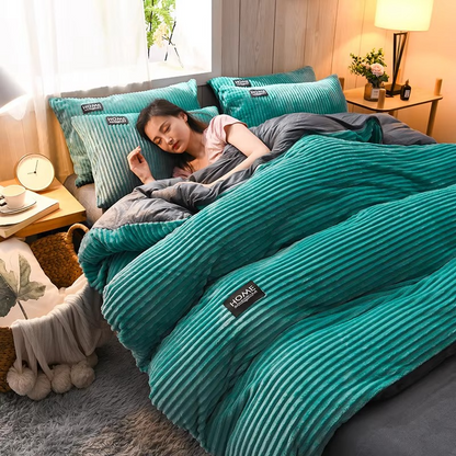 Plush Fleece Blanket for Warm and Comfy Bedding