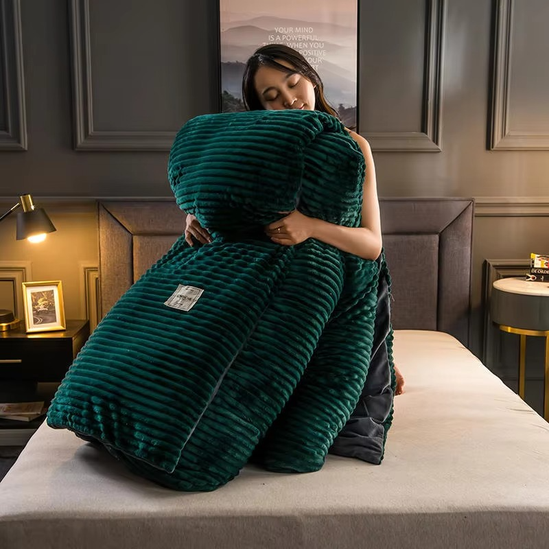 Plush Fleece Blanket for Warm and Comfy Bedding