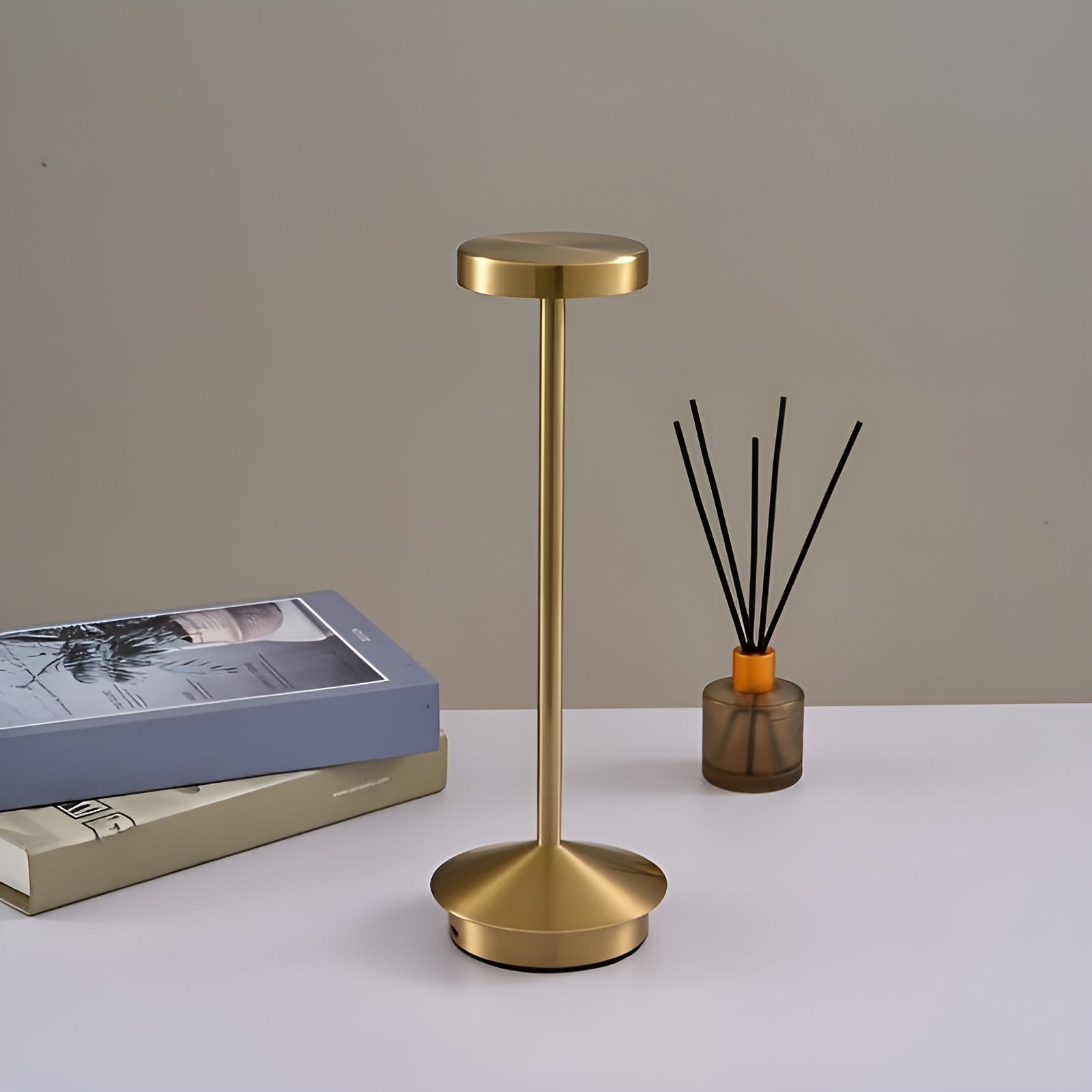 Fesara Modern Table Lamp - Wireless LED with Touch Control - Fesara