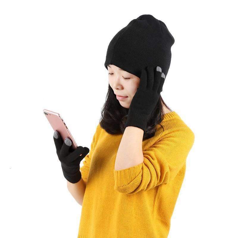 Warm Bluetooth Beanie With Touchscreen Gloves