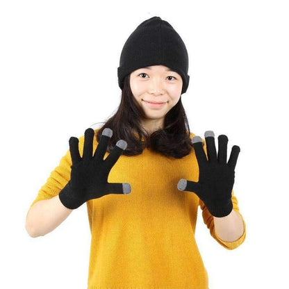 Warm Bluetooth Beanie With Touchscreen Gloves