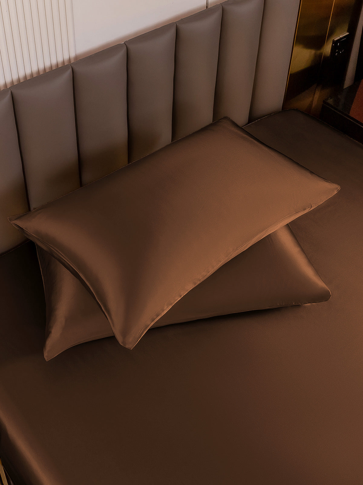 Soft Mulberry Silk Pillowcase Set with Zipper Closure