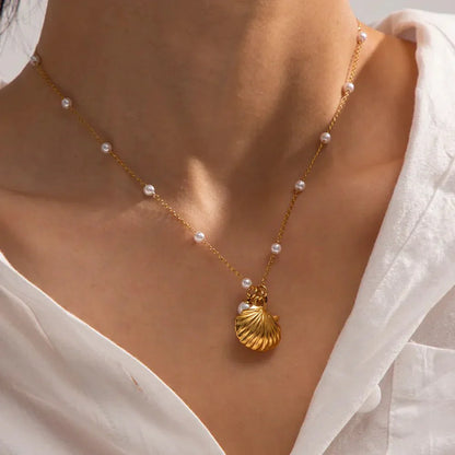 Delicate White Pearl Shell Pendant Necklace - Fesara