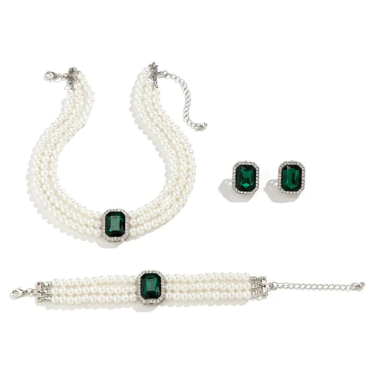 Luxurious Pearl and Diamond Jewelry Set