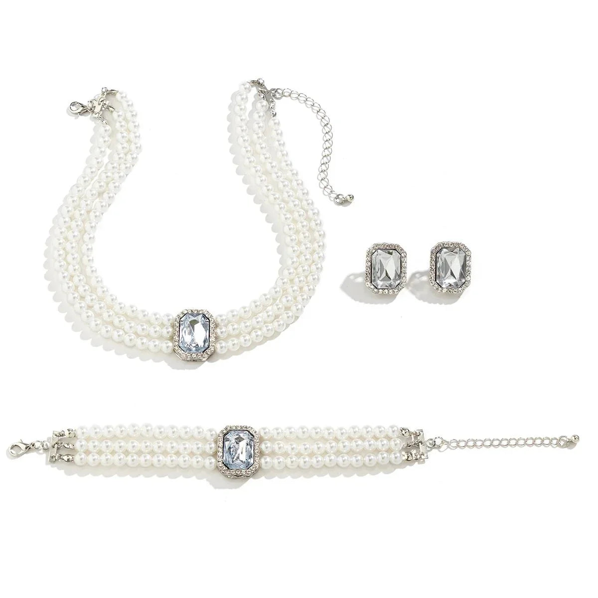 Luxurious Pearl and Diamond Jewelry Set