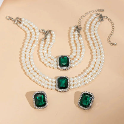Luxurious Pearl and Diamond Jewelry Set