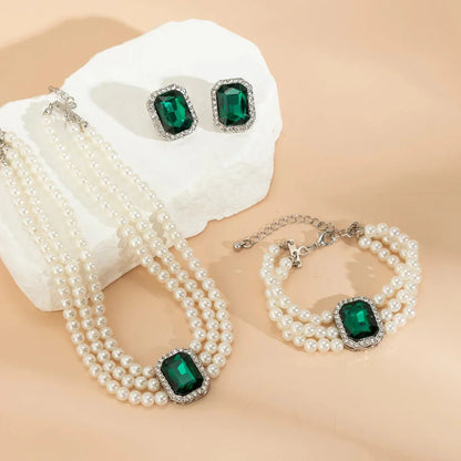 Luxurious Pearl and Diamond Jewelry Set
