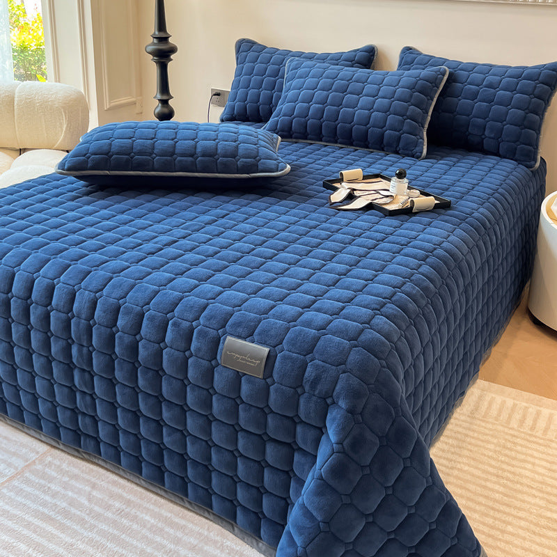 Cozy Plush Throw Blanket with Textured Pattern