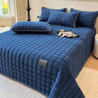 Cozy Plush Throw Blanket with Textured Pattern