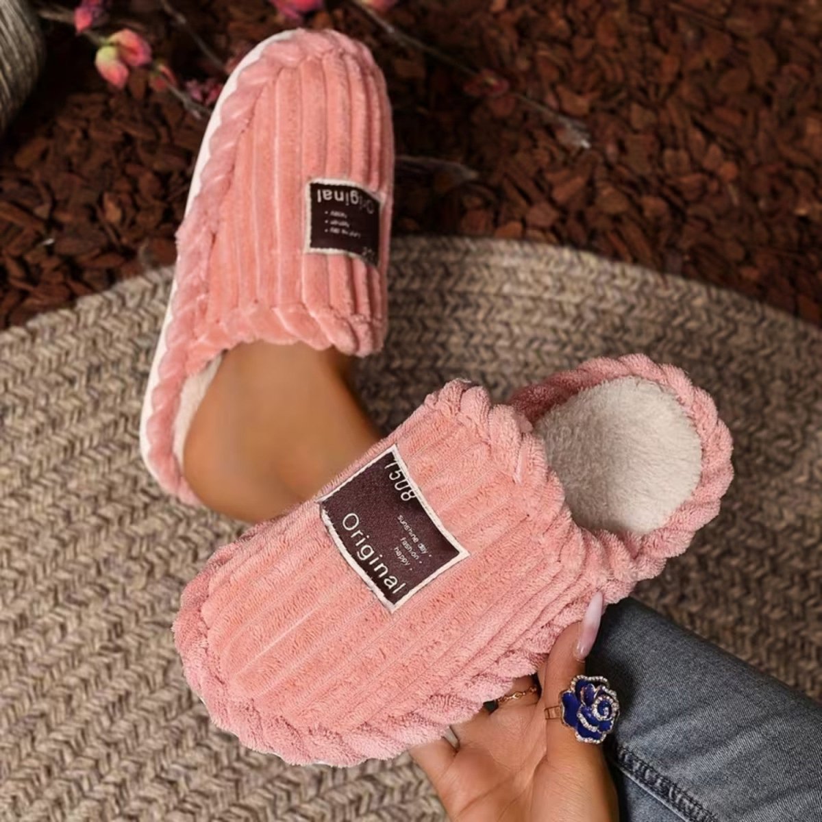 Fashionable and Warm Unisex Soft Fabric Slippers - Slippers - Wild Eye Vision