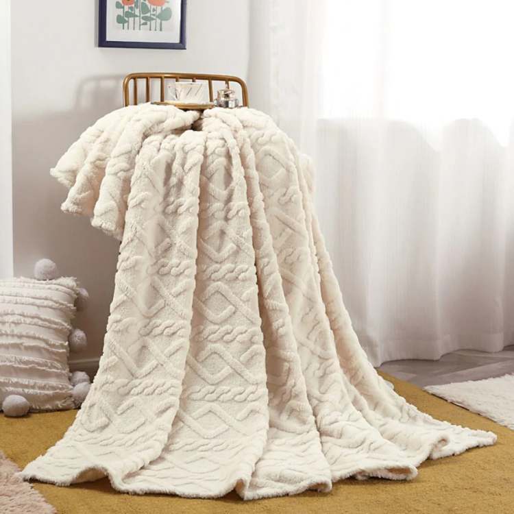 Plush Fleece Throw Blanket - Fesara