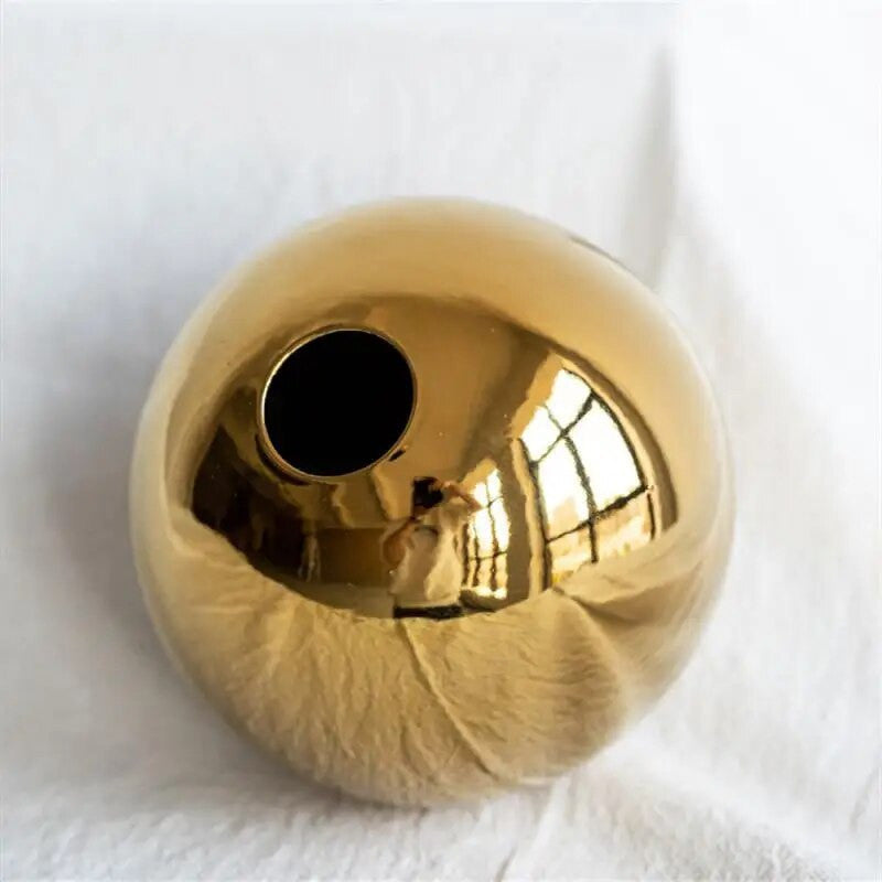 Luxury Gold Ornamental Vase - Fesara