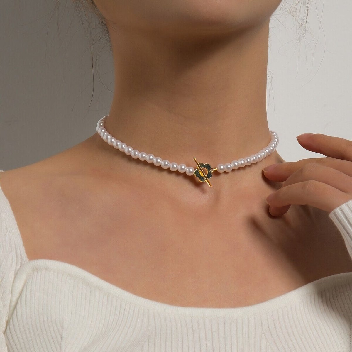 Delicate Blossom Pendant Chain Necklace