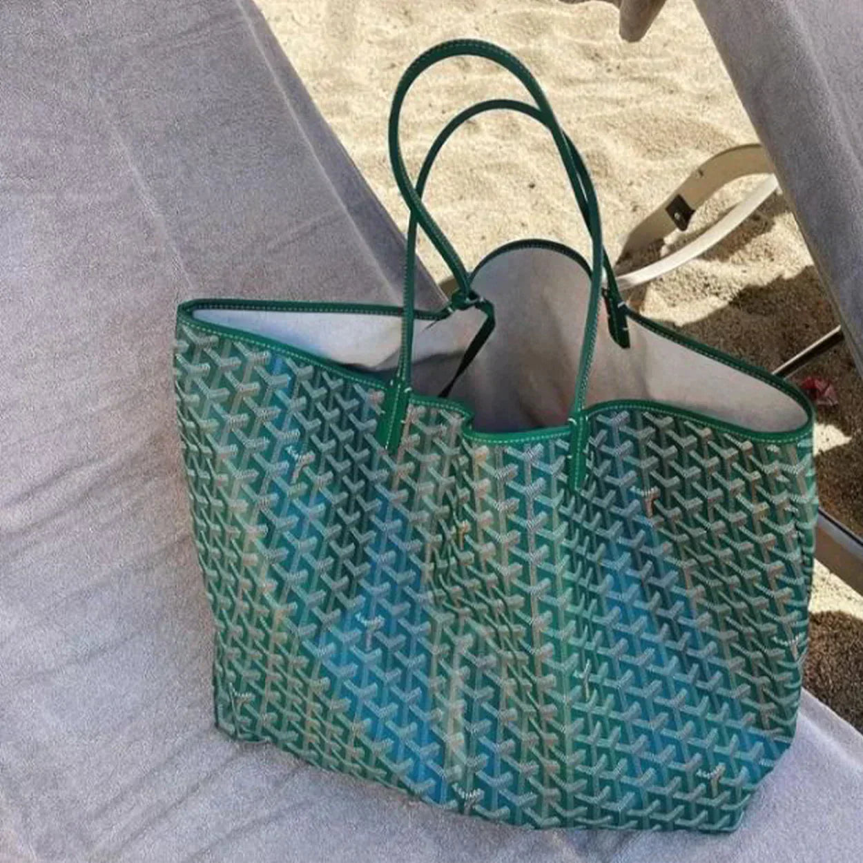Chic Fashion Purse