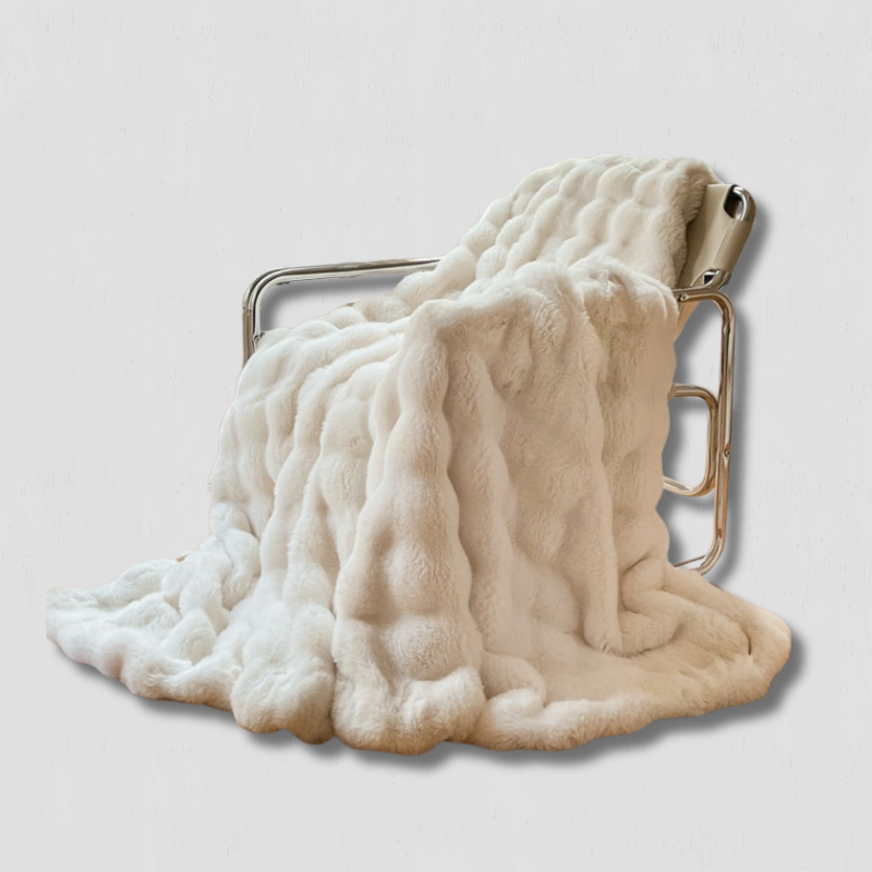 Plush Fleece Blanket for Cozy Relaxation - Fesara