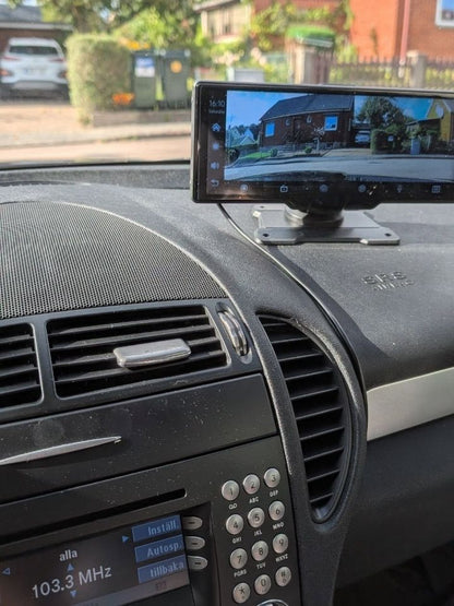 Premium Car Infotainment System with CarPlay and Camera