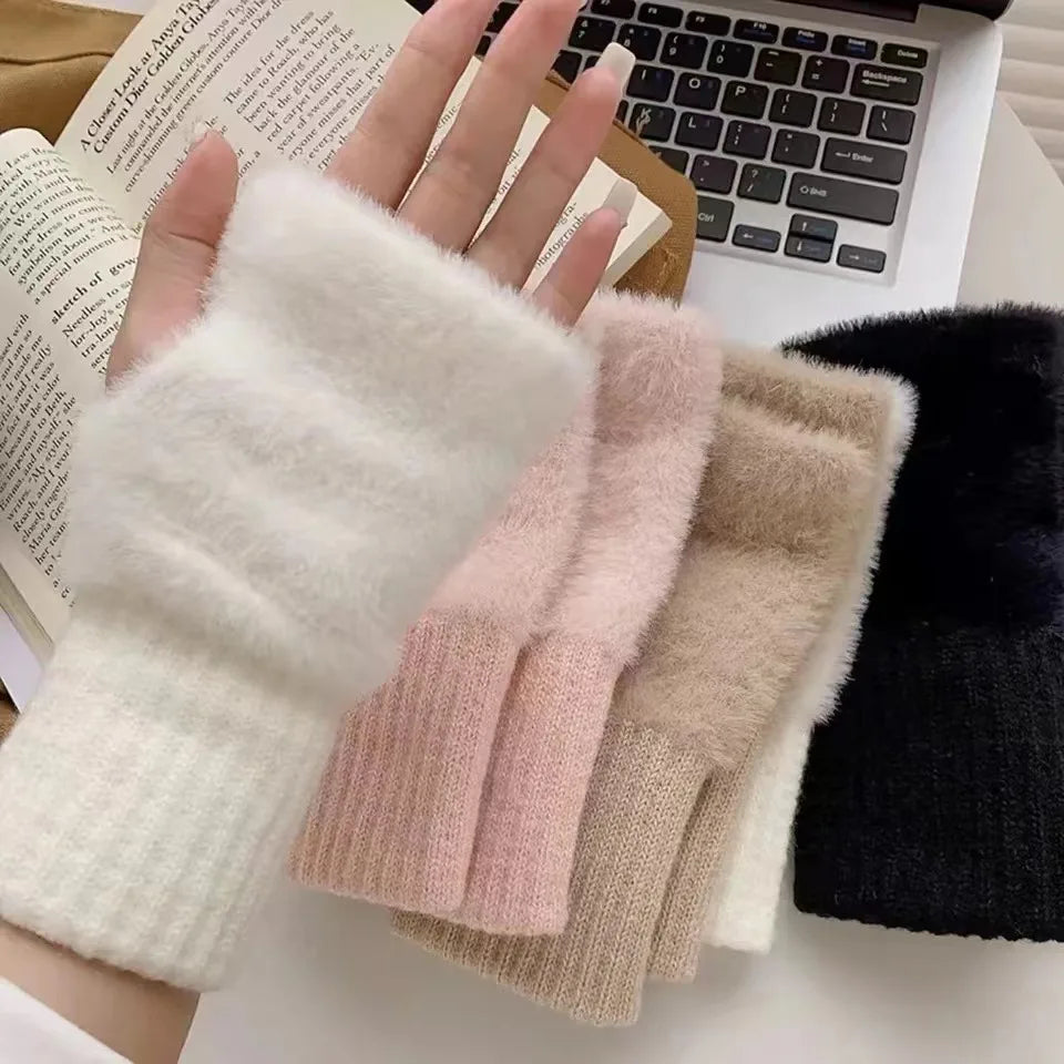 Cozy Unisex Fleece Gloves for Men and Women