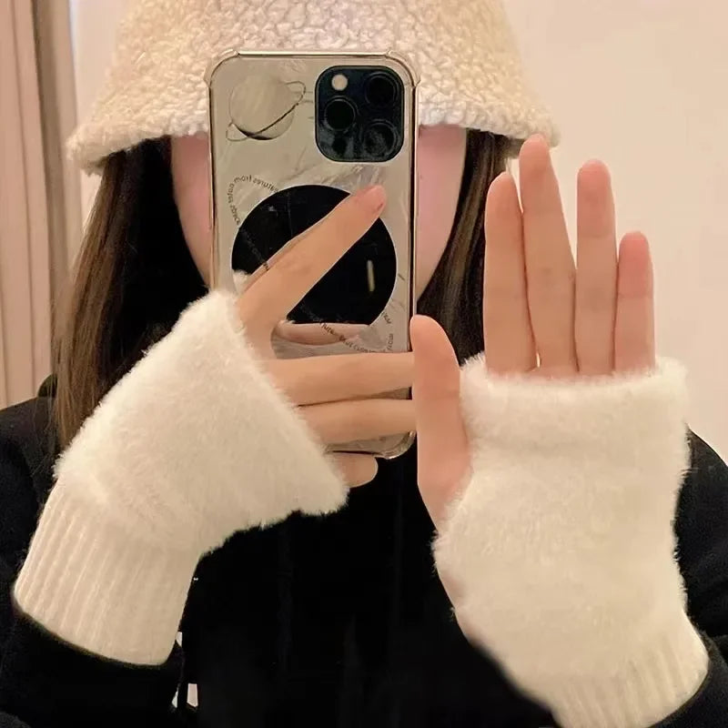 Cozy Unisex Fleece Gloves for Men and Women