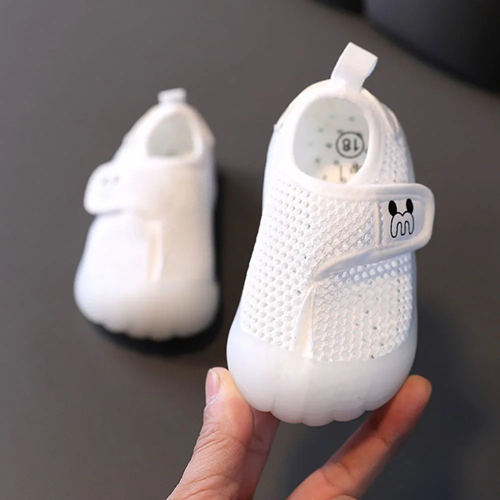 Kids Comfy Slip Resistant Sneakers