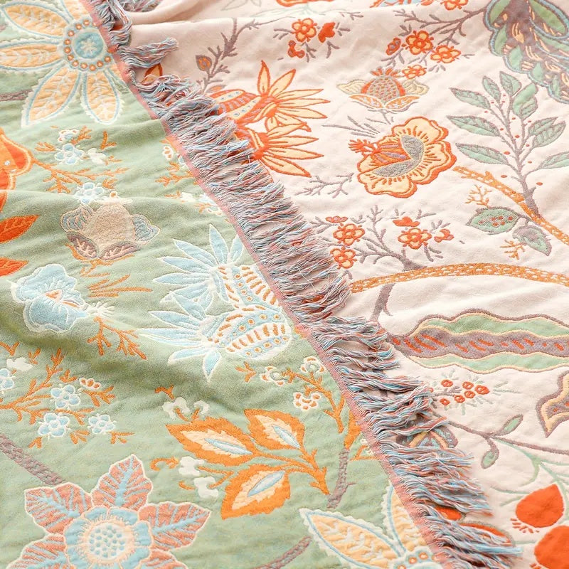 Soft Plush Throw Blanket for All Seasons