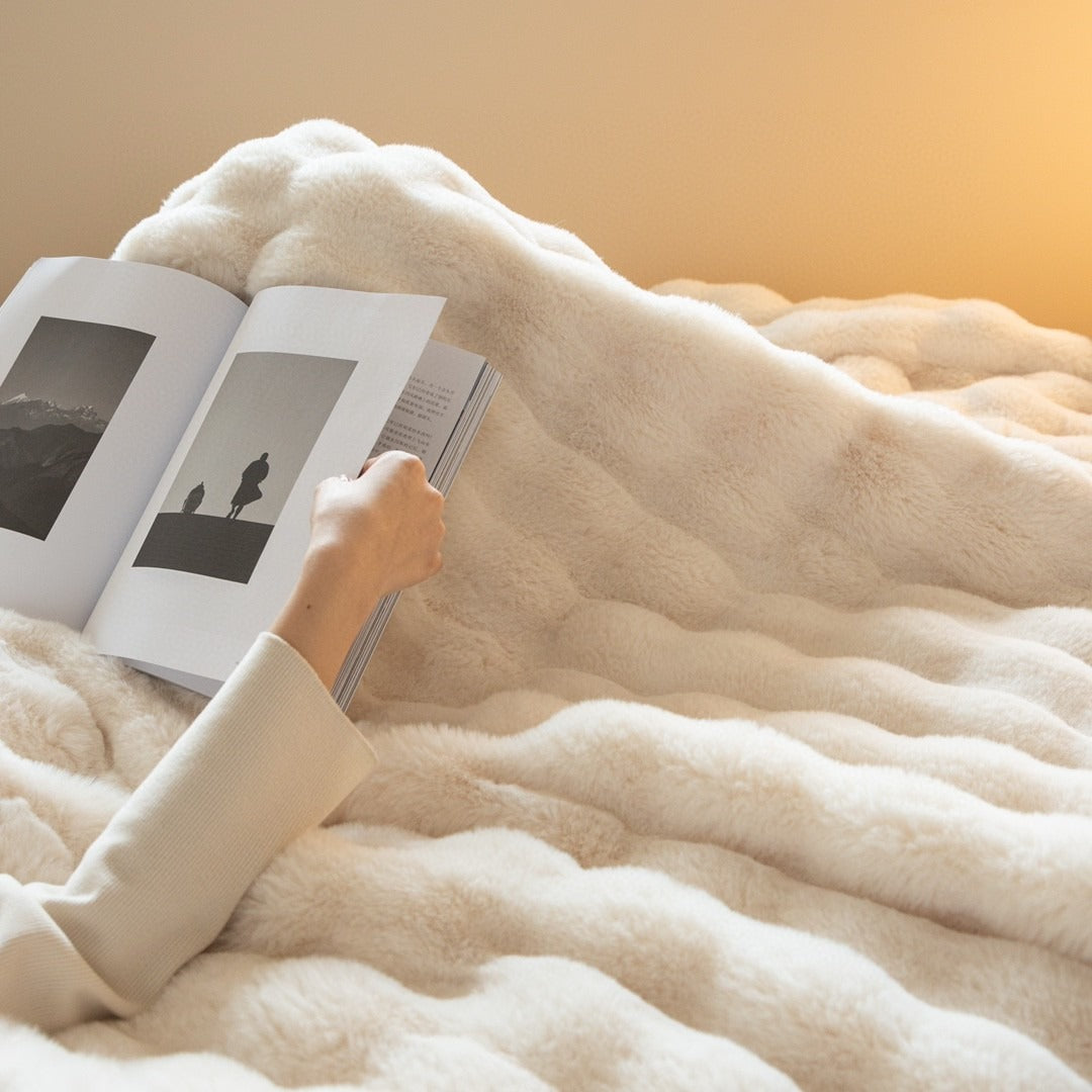 Plush Faux Fur Thick Knit Blanket Throw