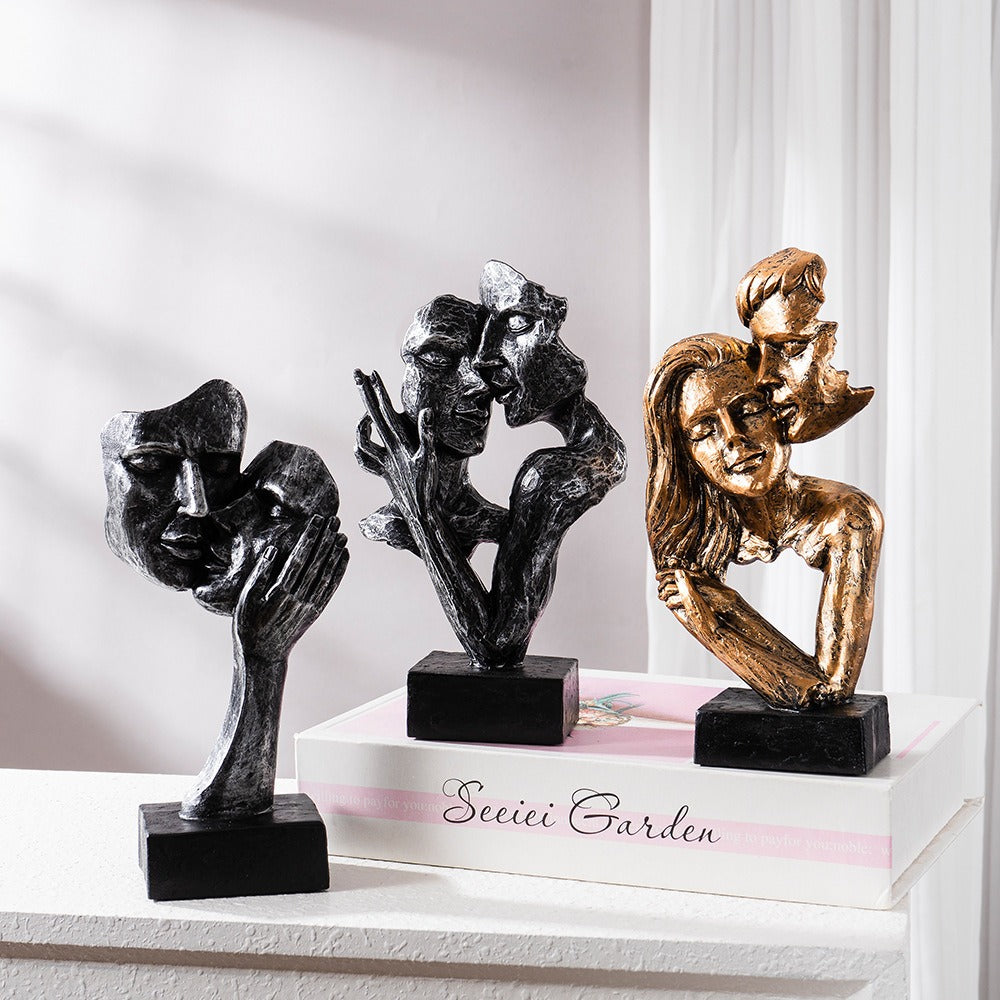 Modern Love Figurine Decorative Couple Statue