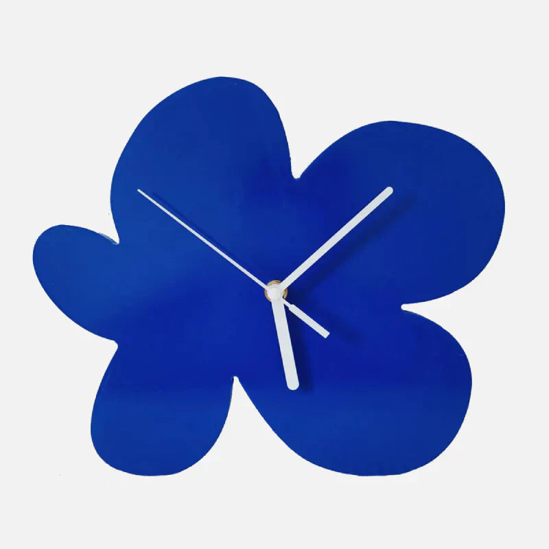 Simple Navy Wall Clock – Quiet Modern Quartz Timepiece