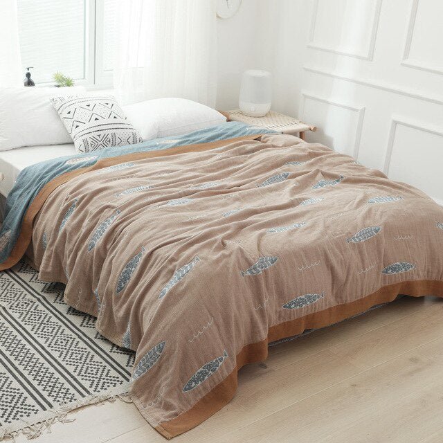 Cozy Plush Blanket with Classic Style