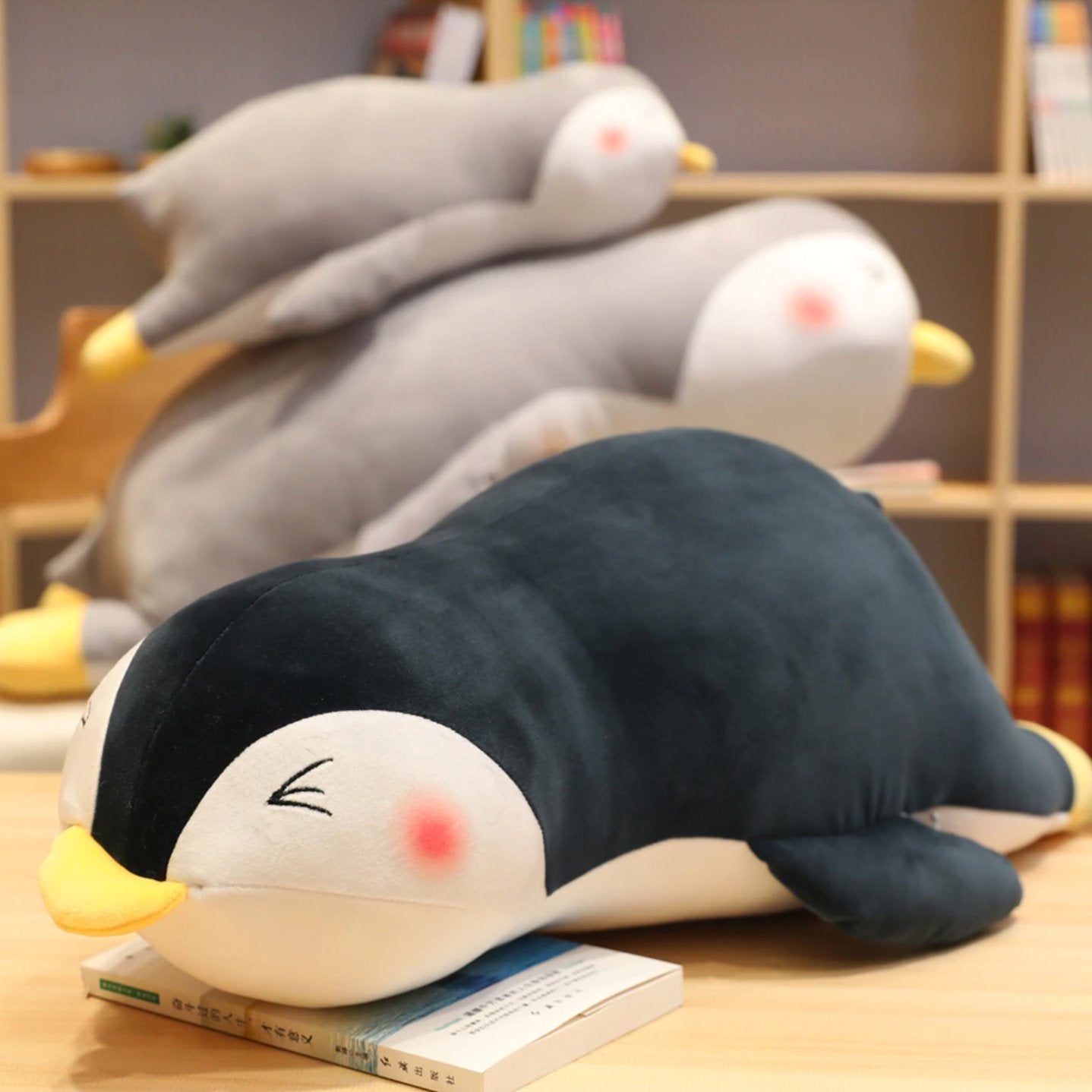 Funny Penguin Friend Figurines