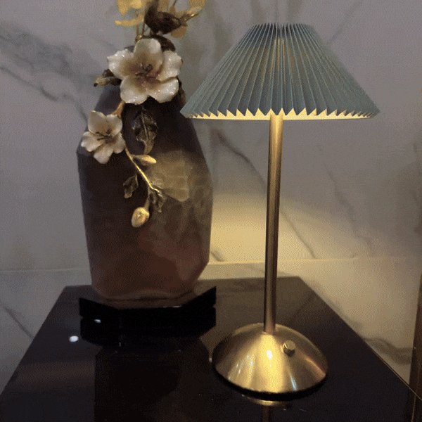 Stylish Wireless Table Lamp