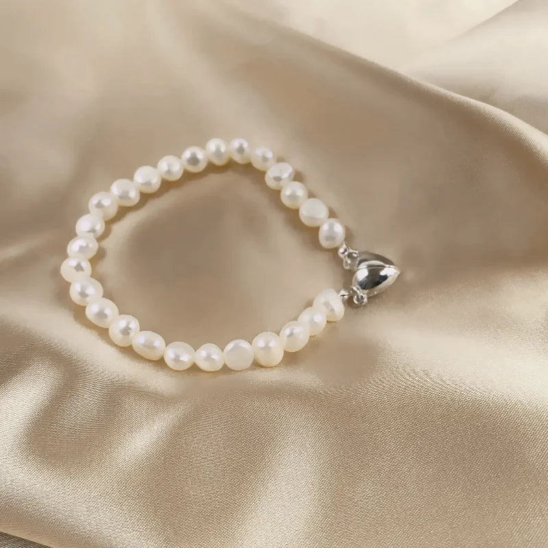 Elegant Pearl Magnet Clasp Choker Necklace Set