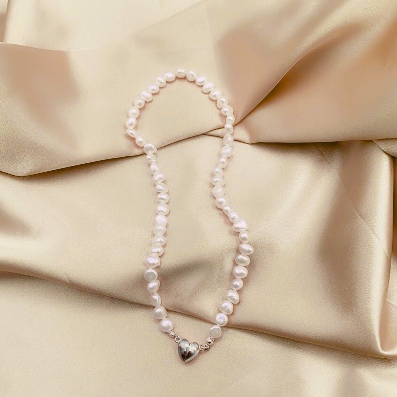 Elegant Pearl Magnet Clasp Choker Necklace Set
