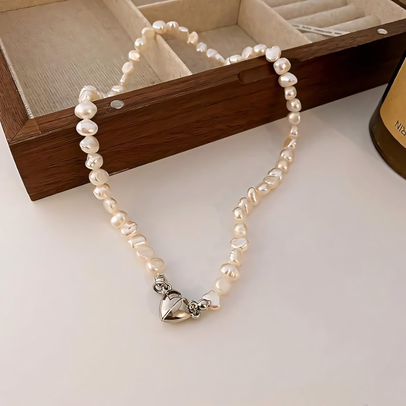 Elegant Pearl Magnet Clasp Choker Necklace Set